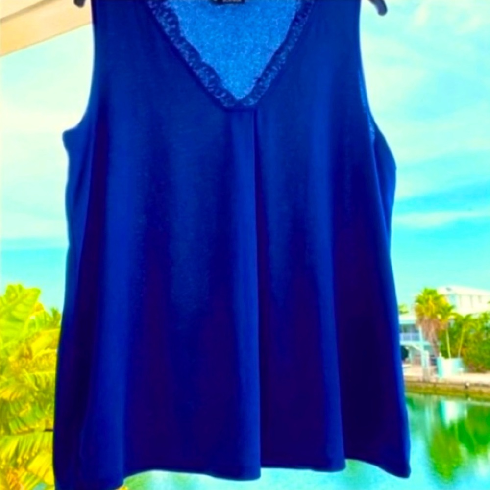 Women's tank top: Large